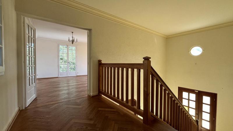 Maison - 200 m² - 7 pièces