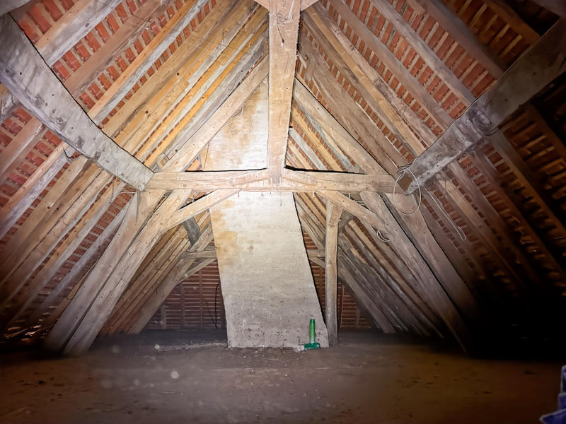 Maison - 234 m² - 9 pièces