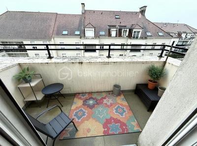 Appartement - 90 m² - 5 pièces