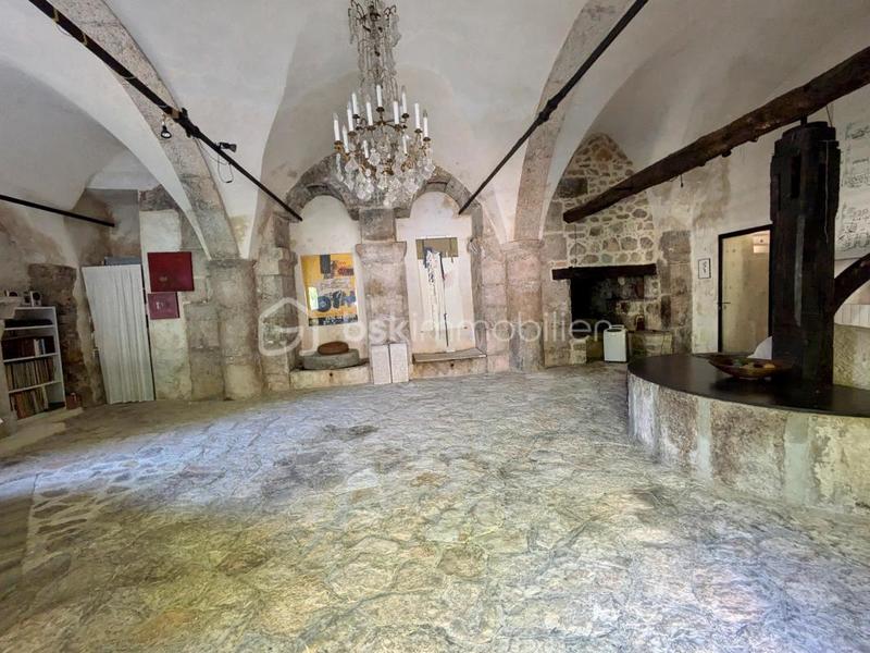 Moulin - 187 m² - 4 pièces