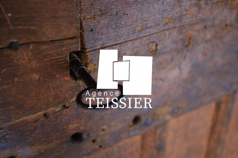 Mas - 341 m² - 20 pièces