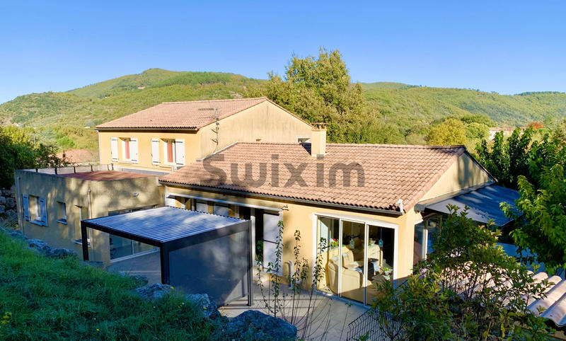 Maison - 149 m² - 5 pièces