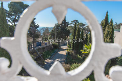 Maison - 255 m² - 6 pièces