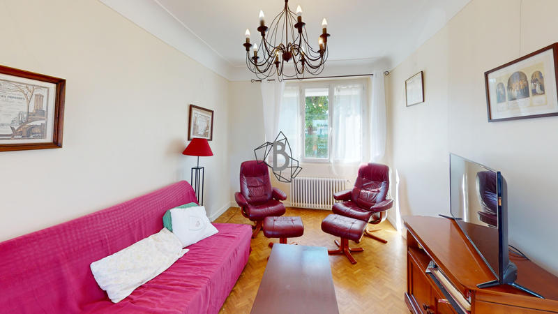 Maison - 167 m² - 7 pièces