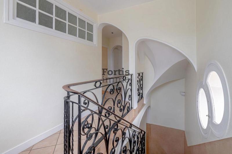 Demeure - 297 m² - 8 pièces