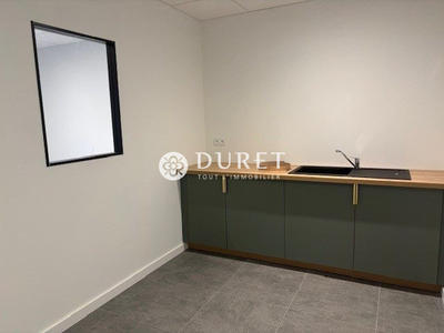 Local d'activités - 140 m²