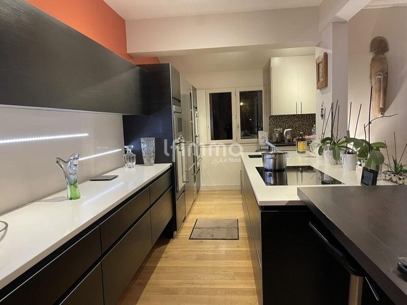 Maison - 185 m² - 8 pièces