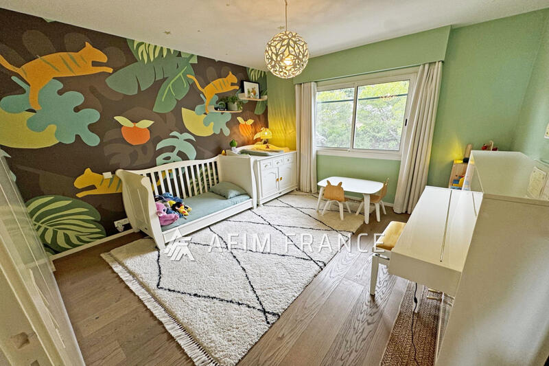 Appartement - 112 m² - 4 pièces