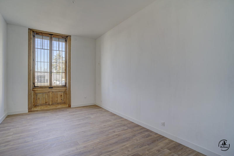 Appartement - 120 m² - 3 pièces