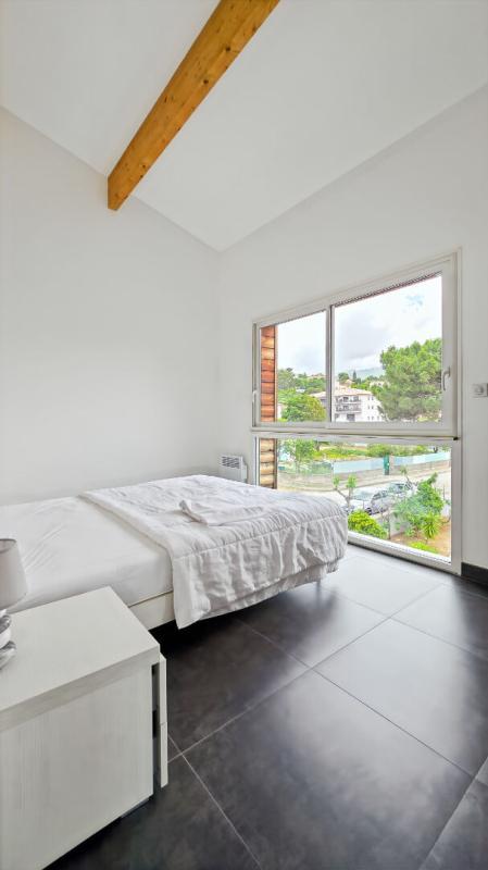 Appartement - 101 m² - 4 pièces