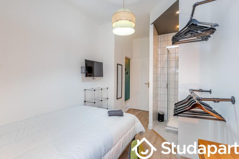 Chambre - 10 m² - 1 pièce