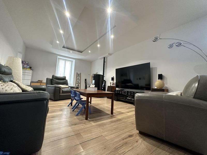 Maison - 186 m² - 7 pièces