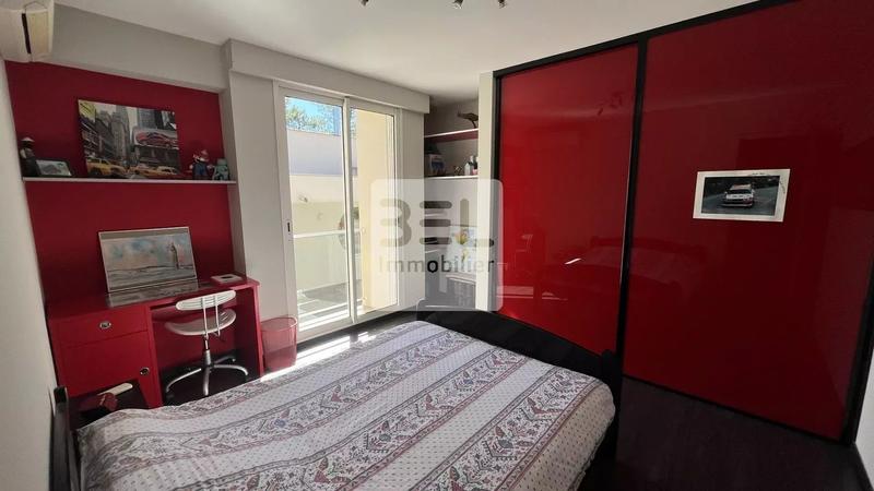 Villa - 258 m² - 8 pièces