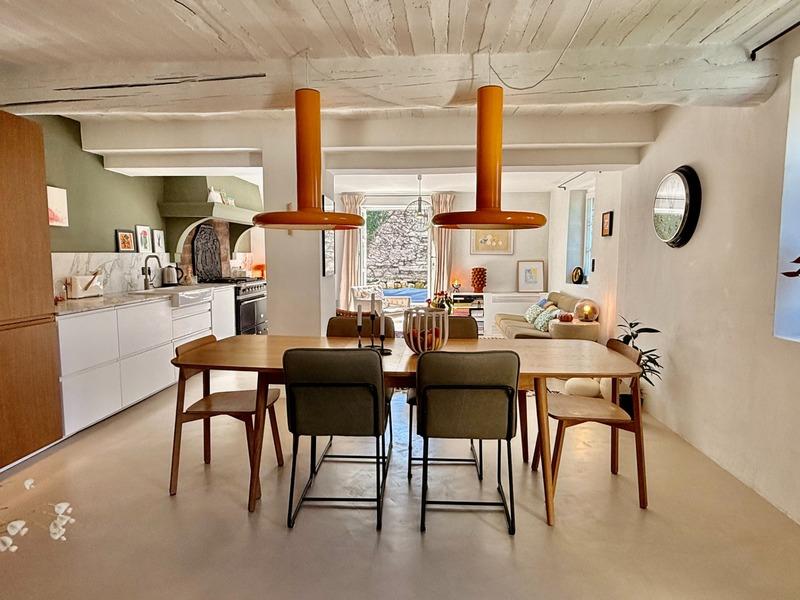 Mas - 180 m² - 6 pièces