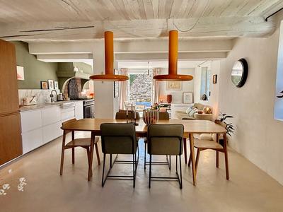 Mas - 180 m² - 6 pièces