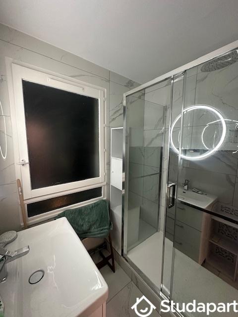 Chambre - 14 m² - 1 pièce