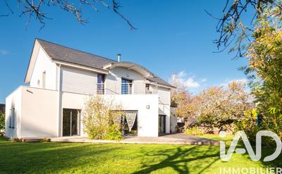 Maison de maîtres - 208 m² - 8 pièces