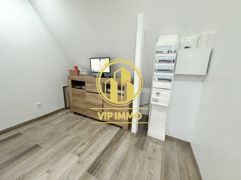 Maison - 180 m² - 5 pièces