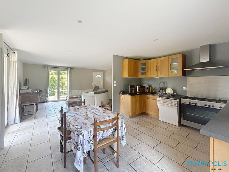 Villa - 97 m² - 5 pièces