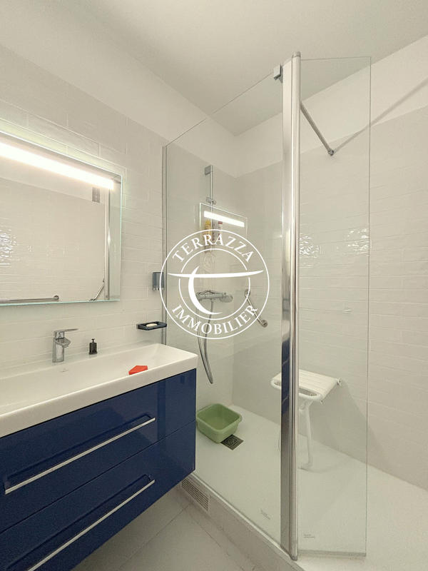 Appartement - 100 m² - 3 pièces