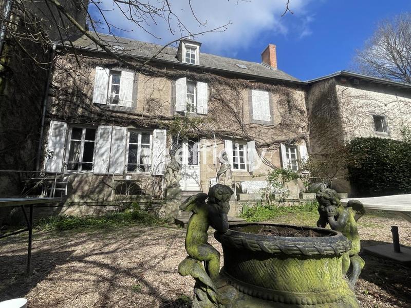 Maison bourgeoise - 350 m² - 12 pièces