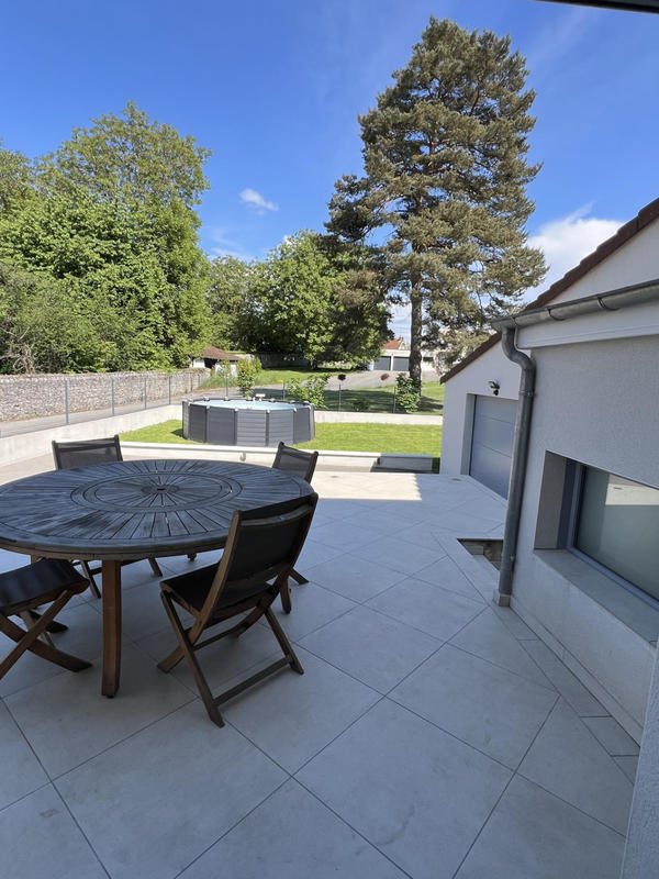 Maison - 166 m² - 6 pièces