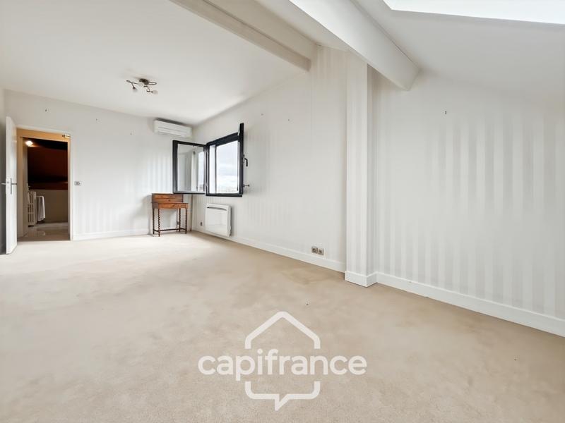 Maison - 200 m² - 6 pièces