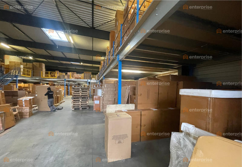 Local d'activité / Entrepôt - 1 080 m²