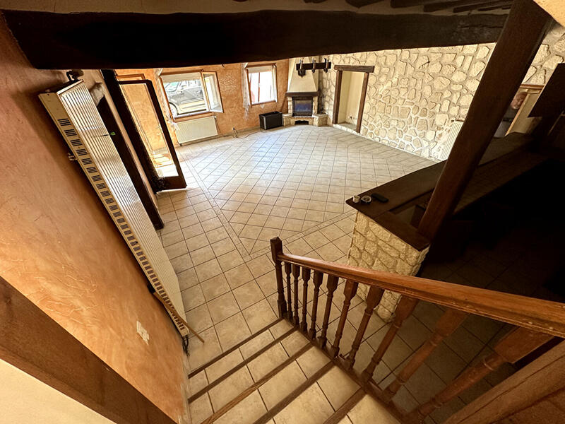 Maison - 202 m² - 8 pièces