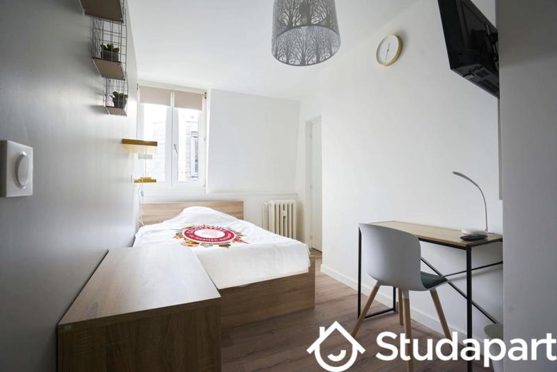 Chambre - 11 m² - 1 pièce