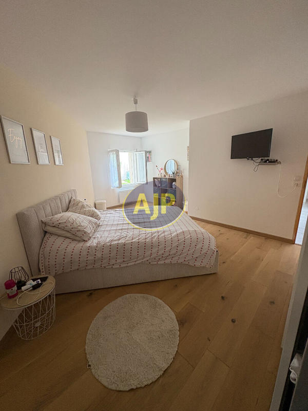 Maison - 134 m² - 11 pièces