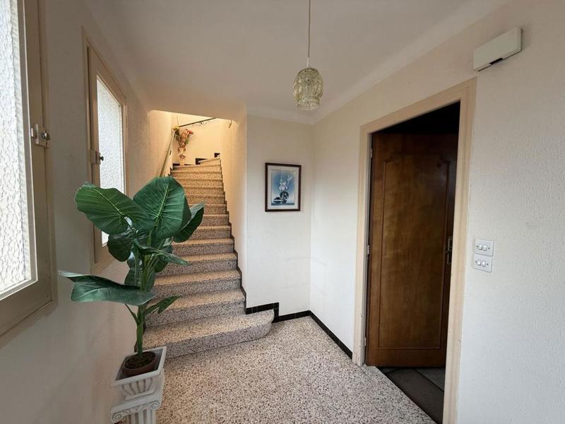 Propriété - 223 m² - 6 pièces