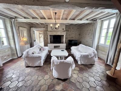 Maison traditionnelle - 152 m² - 5 pièces