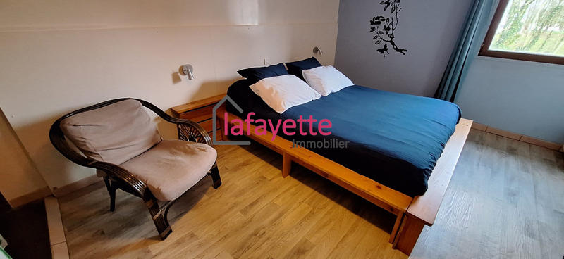 Maison - 800 m² - 15 pièces