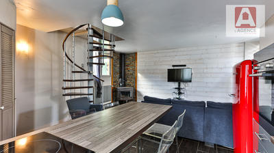 Loft - 83 m² - 3 pièces