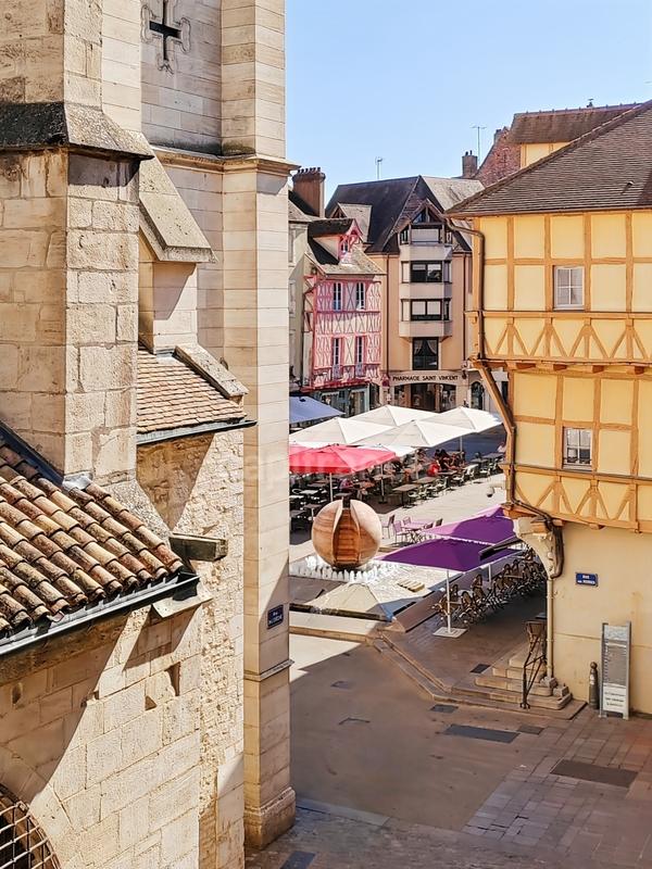 Appartement - 93 m² - 4 pièces