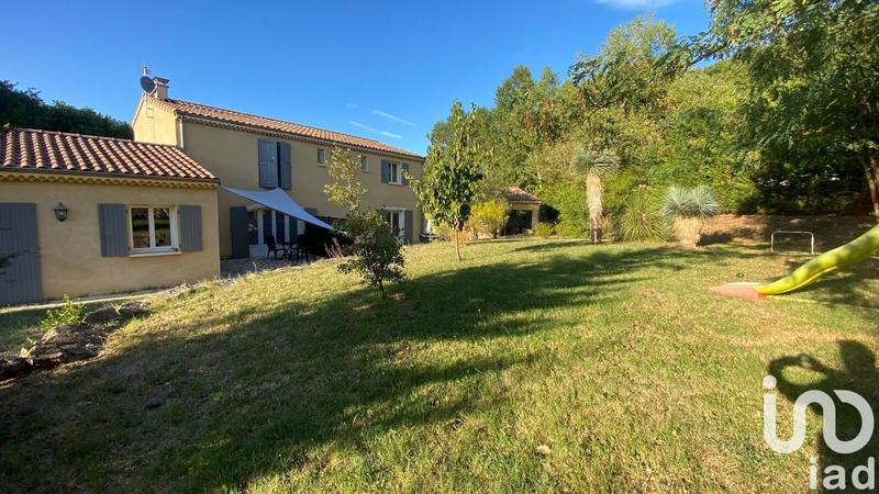 Maison - 271 m² - 9 pièces
