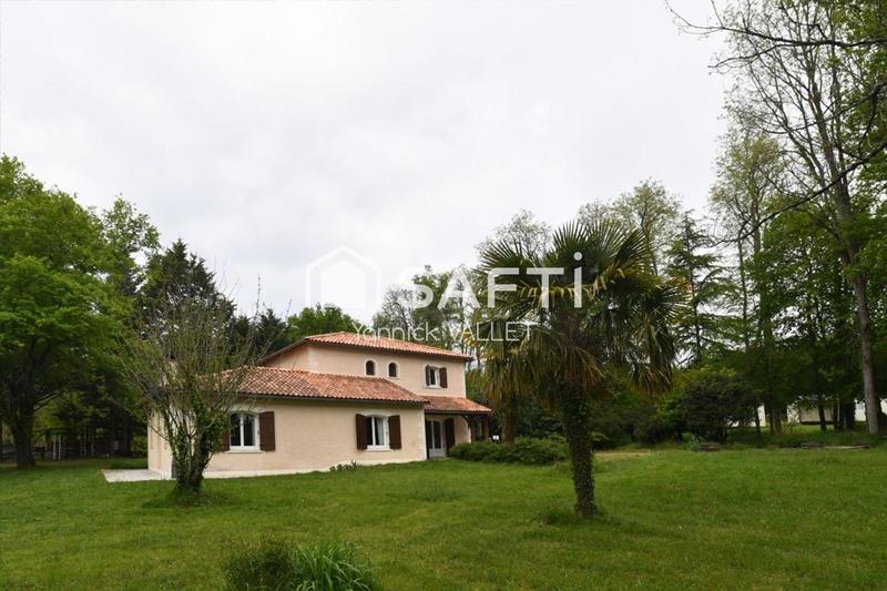 Maison - 207 m² - 10 pièces