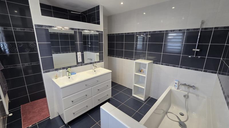 Maison contemporaine - 108 m² - 6 pièces