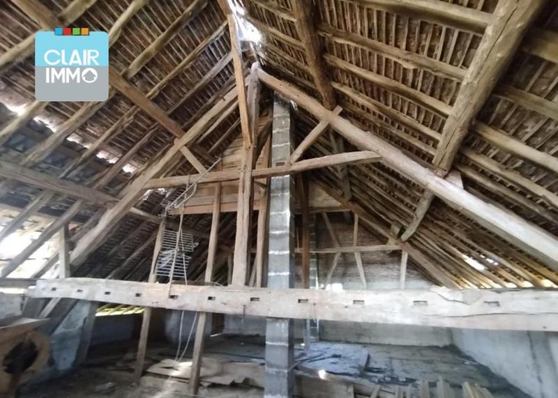 Maison - 200 m² - 2 pièces