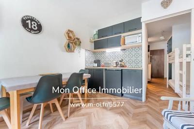 Studio - 30 m² - 1 pièce