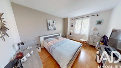 Appartement - 99 m² - 4 pièces