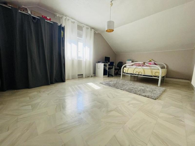 Maison - 157 m² - 6 pièces