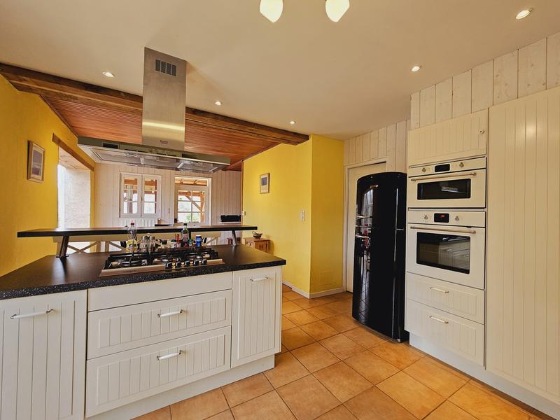 Maison traditionnelle - 90 m² - 5 pièces