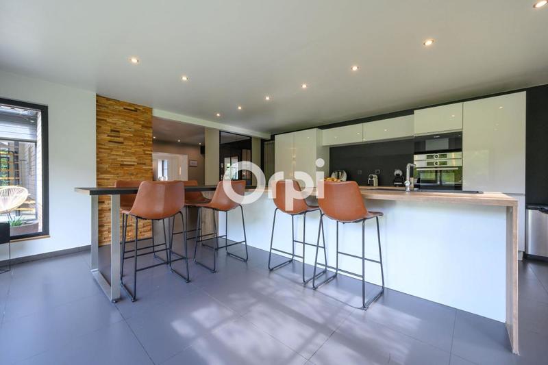 Maison - 215 m² - 6 pièces