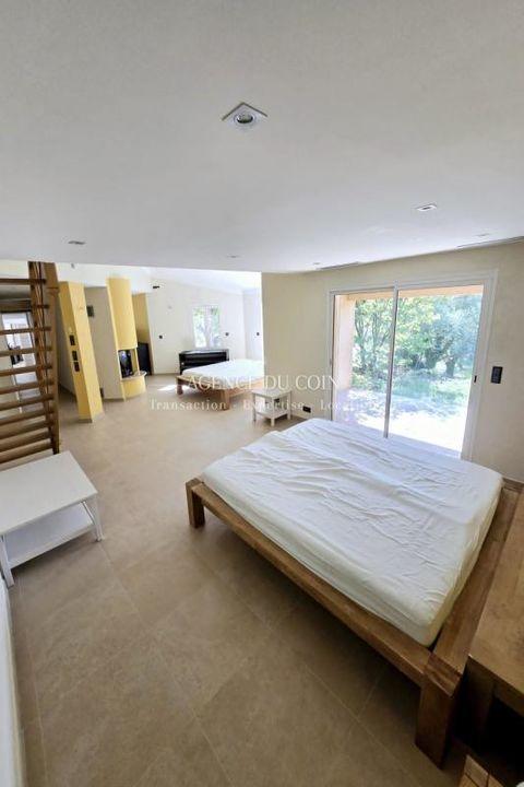 Villa - 295 m² - 7 pièces