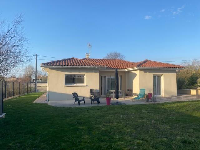 Maison - 96 m² - 4 pièces