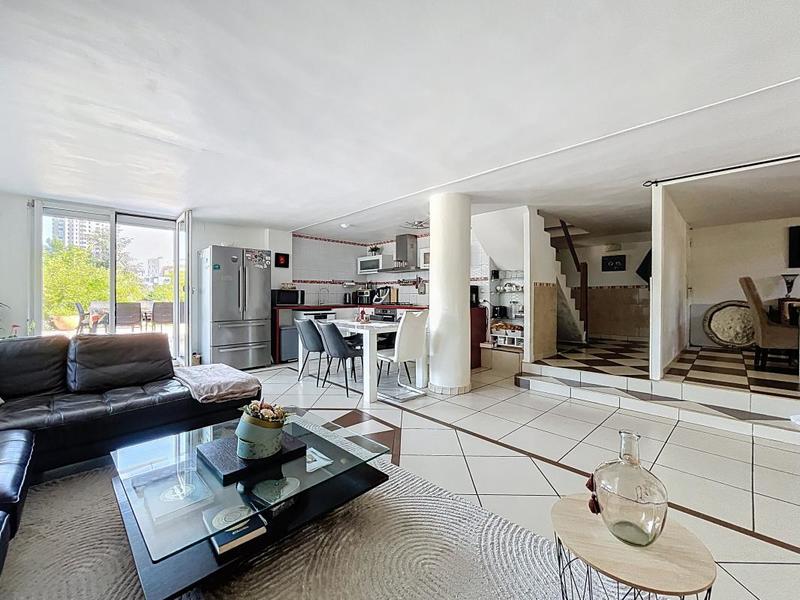 Maison - 197 m² - 6 pièces