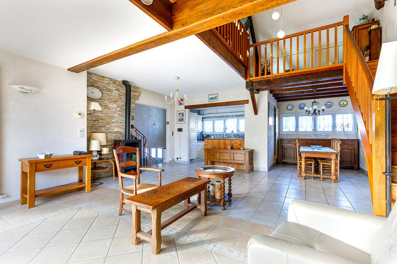 Maison - 158 m² - 6 pièces