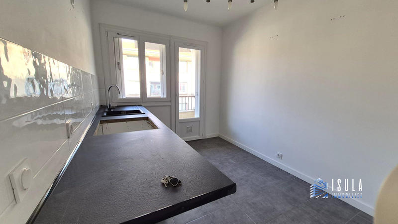 Appartement - 95 m² - 2 pièces